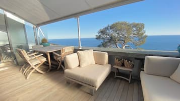 Yacht in the Sky | Beach/ocean view