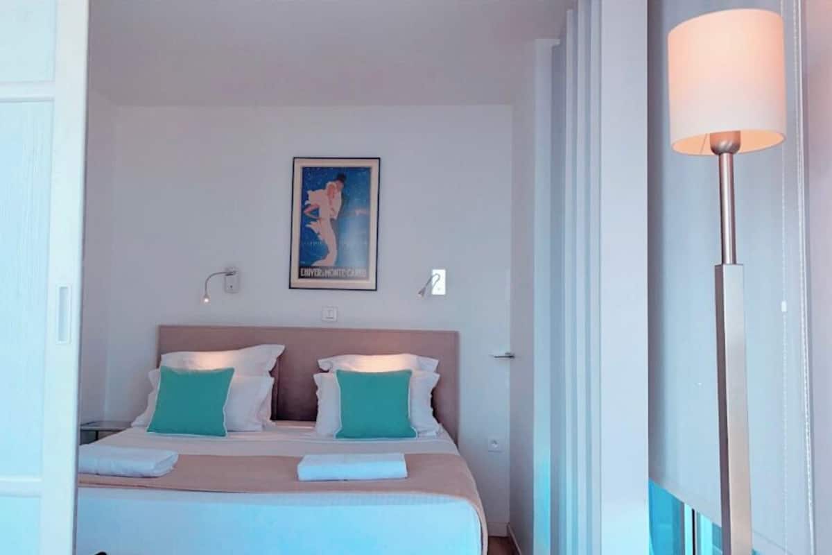 Corner 1 Bedroom 35m2 by the POOL