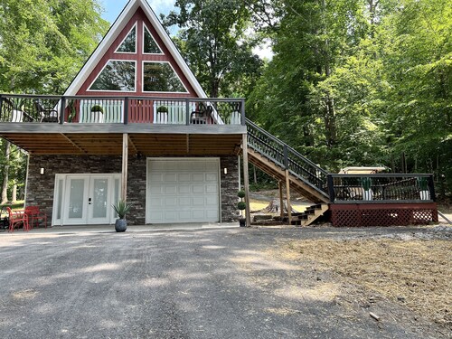 Lake View A-Frame House located at Norris Lake, TN