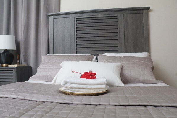 3 chambres, bureau, Wi-Fi, draps fournis