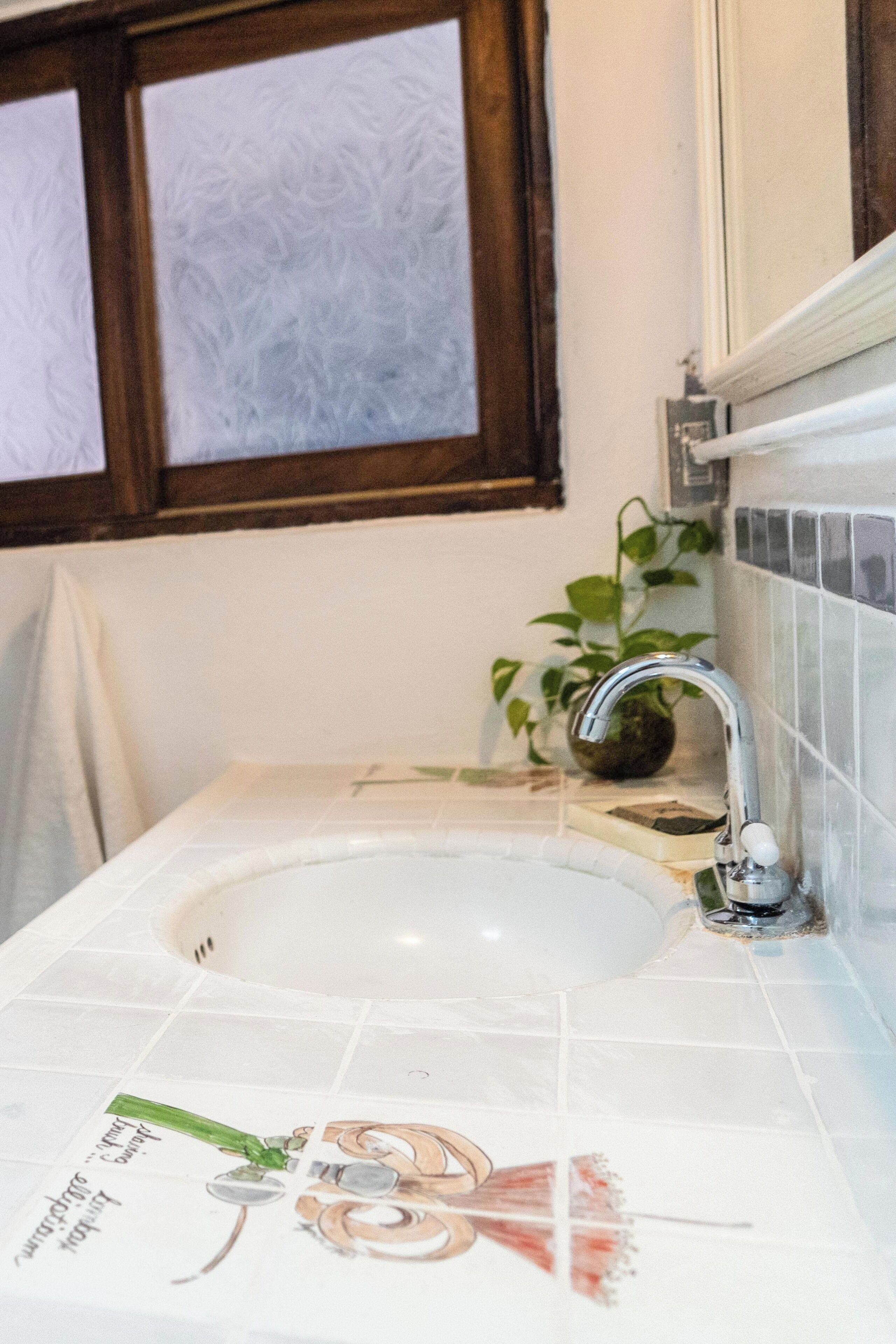 standard double room | bathroom | shower, towels