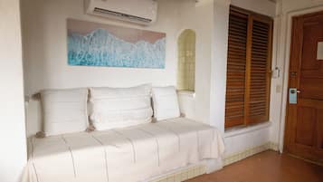 Panoramic Double Room | Iron/ironing board, free WiFi, bed sheets