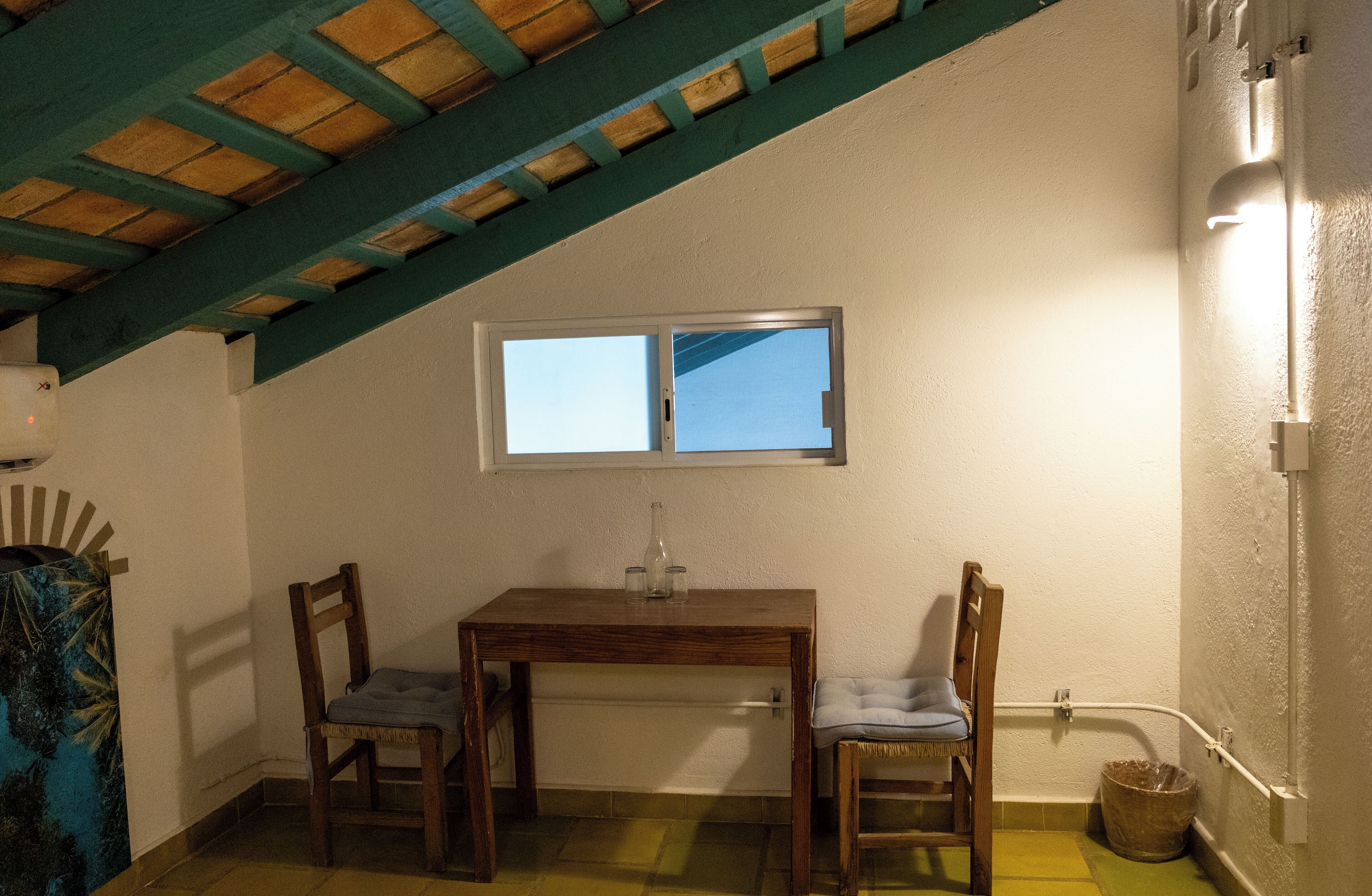 Habitación básica | Área de sala de estar | Televisión de pantalla plana 