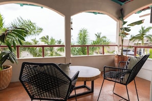 Panoramic Triple Room | Terrace/patio