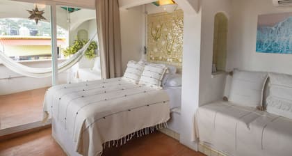 Sayulita Central Hotel