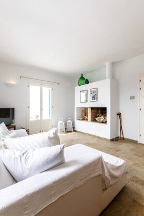 Smart-TV, Kamin, Drucker