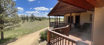 Authentic Colorado! get away from the crowds! 3 acre dog run on 17 acre property