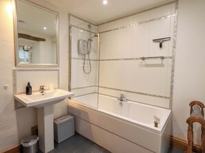 Cottage | Bathroom | Shower