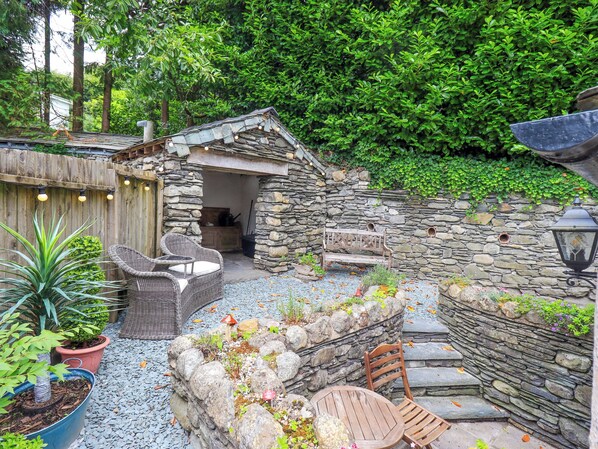 Cottage | Terrace/patio - Fellside Cottage (Windermere)