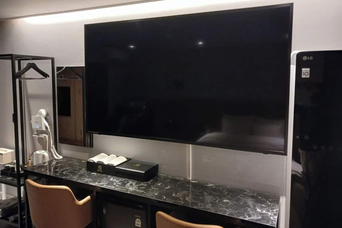 Studio Suite Business | Bộ đồ giường cao cấp, chăn bông, nệm có lớp đệm bông 