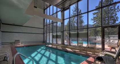 Majestic Lake Tahoe Resort - 2bd2bth