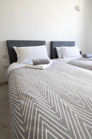 3 habitaciones, tabla de planchar con plancha y wifi gratis