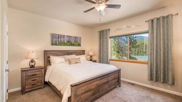 2 多间卧室、办公桌、熨斗/熨衣板、免费 WiFi