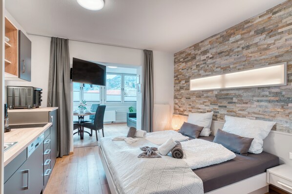 1 bedroom, WiFi, bed sheets