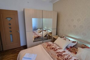 Apartment | 1 Schlafzimmer, Bügeleisen/Bügelbrett, kostenloses WLAN, Bettwäsche