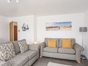 Cottage | Interior - 31 Beach Road (Porthmadog)
