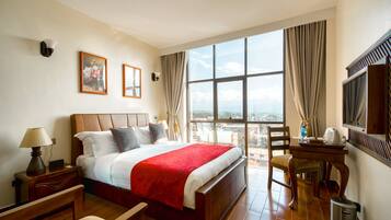 Classic Room, 1 King Bed, Mountain View | In-room safe, desk, soundproofing, iron/ironing board