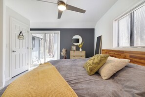 4 Schlafzimmer, hochwertige Bettwaren, Schreibtisch