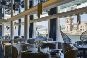 Food court - Hotel Vincci Larios Diez (Málaga)