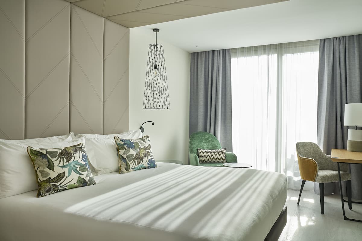 Couette en duvet d'oie, minibar, coffres-forts dans les chambres, bureau
