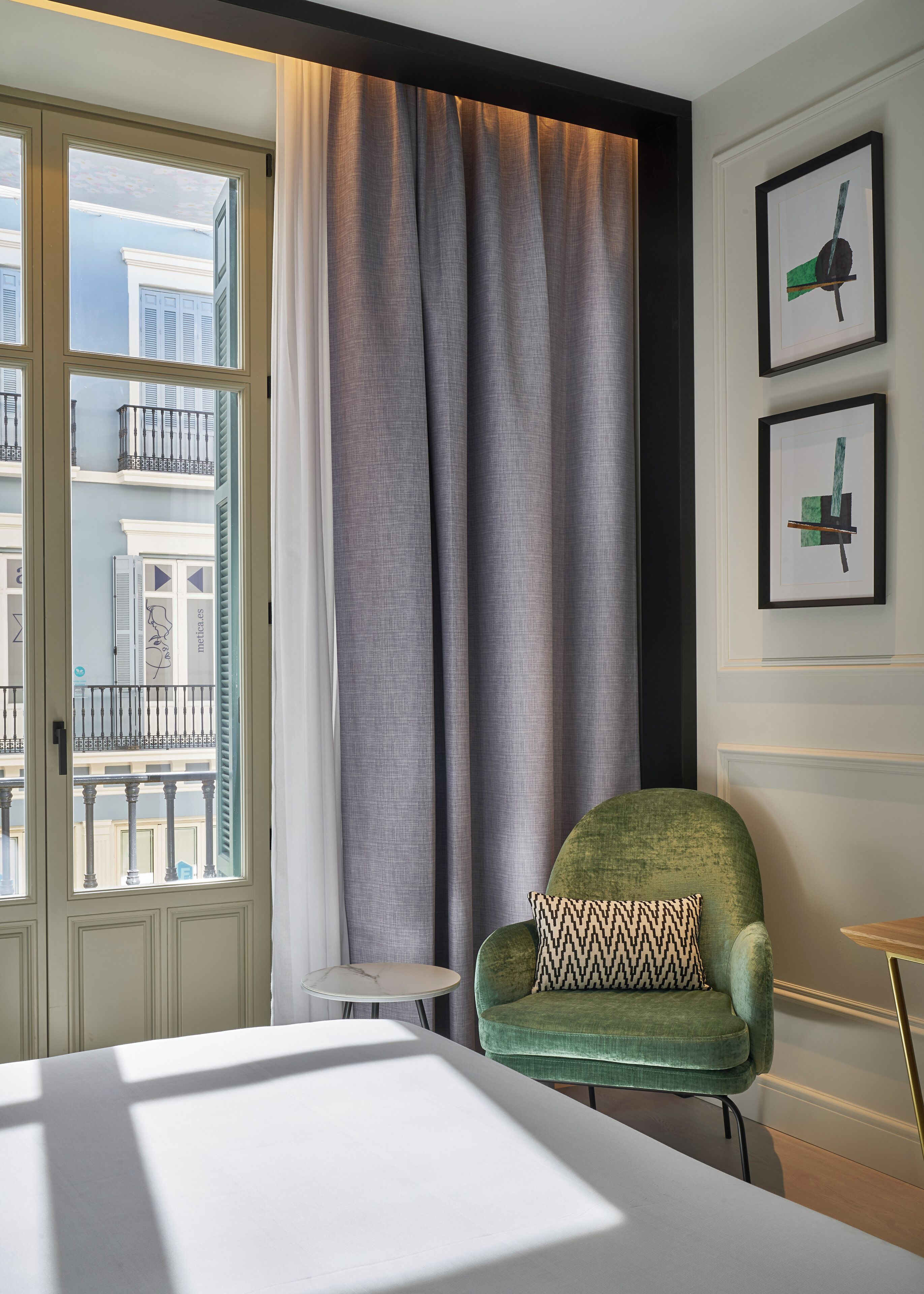 1 bedroom, down duvets, minibar, in-room safe