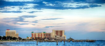 LUXURY! THE OCEAN CLUB BEACHFRONT BILOXI 