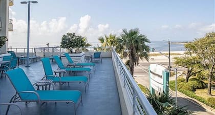 LUXURY! THE OCEAN CLUB BEACHFRONT BILOXI