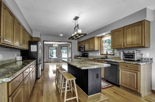 Charming Modern Victorian in the Village of EVL