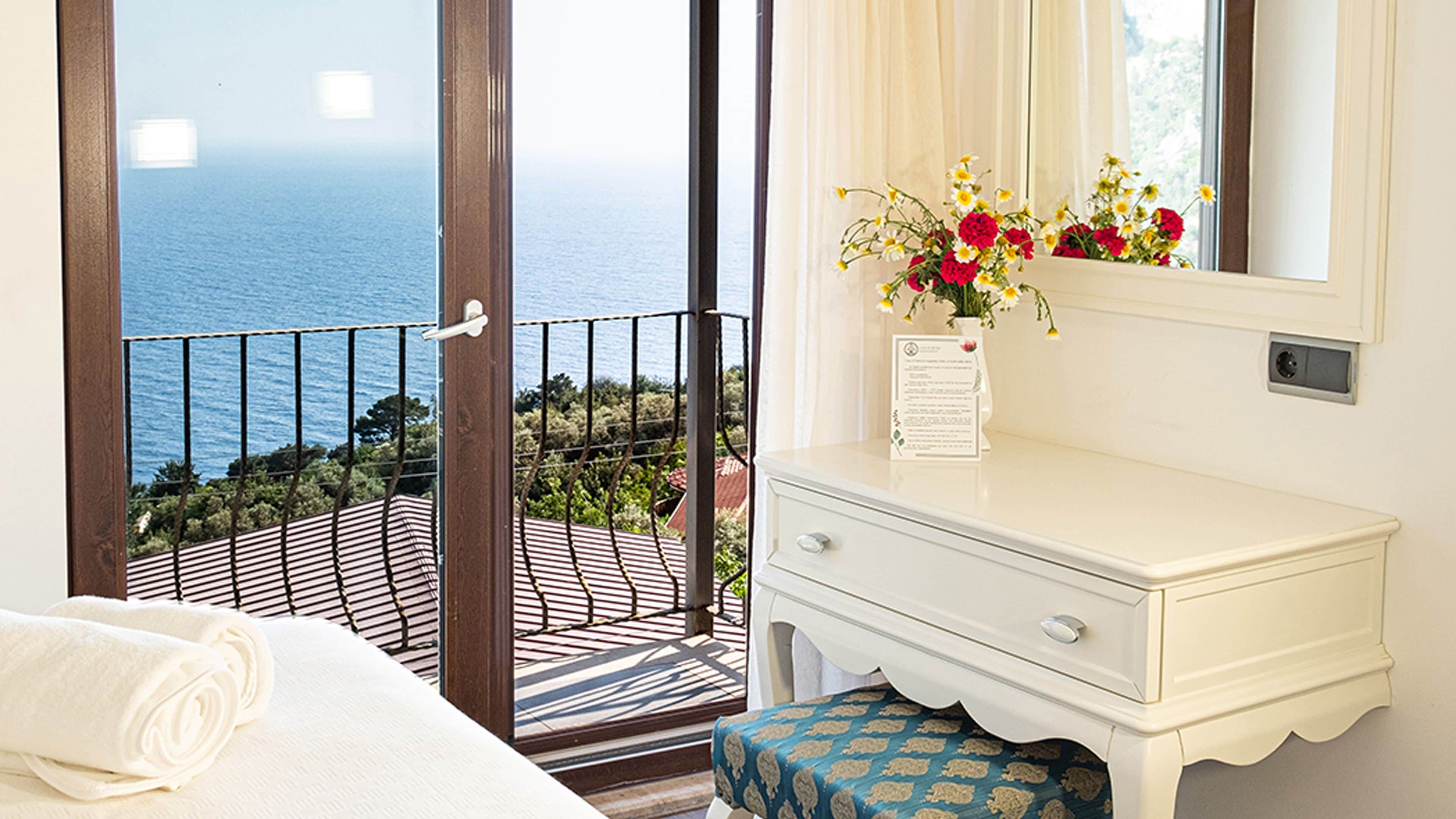 panoramic studio suite | 1 bedroom, frette italian sheets, premium bedding