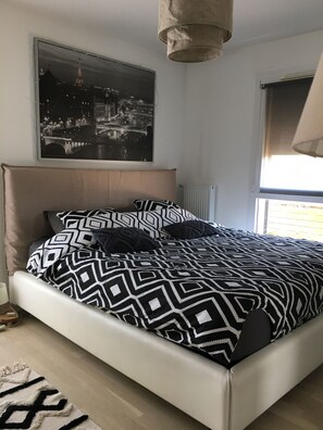 3 bedrooms, iron/ironing board, WiFi, bed sheets - Ideal Family apartment / 15 min from Paris Disneyland. (Bussy Saint Georges)