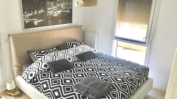 3 slaapkamers, een strijkplank/strijkijzer, wifi, beddengoed