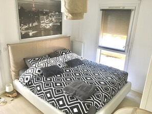 3 chambres, fer et planche à repasser, Wi-Fi, draps fournis