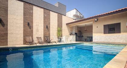 Piscina Aquecida, Ar Condicionado, Área Gourmet, Bilhar
