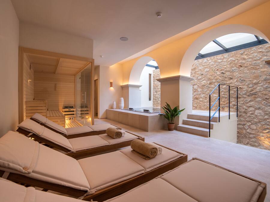 Turkish bath, 1 treatment room, massages