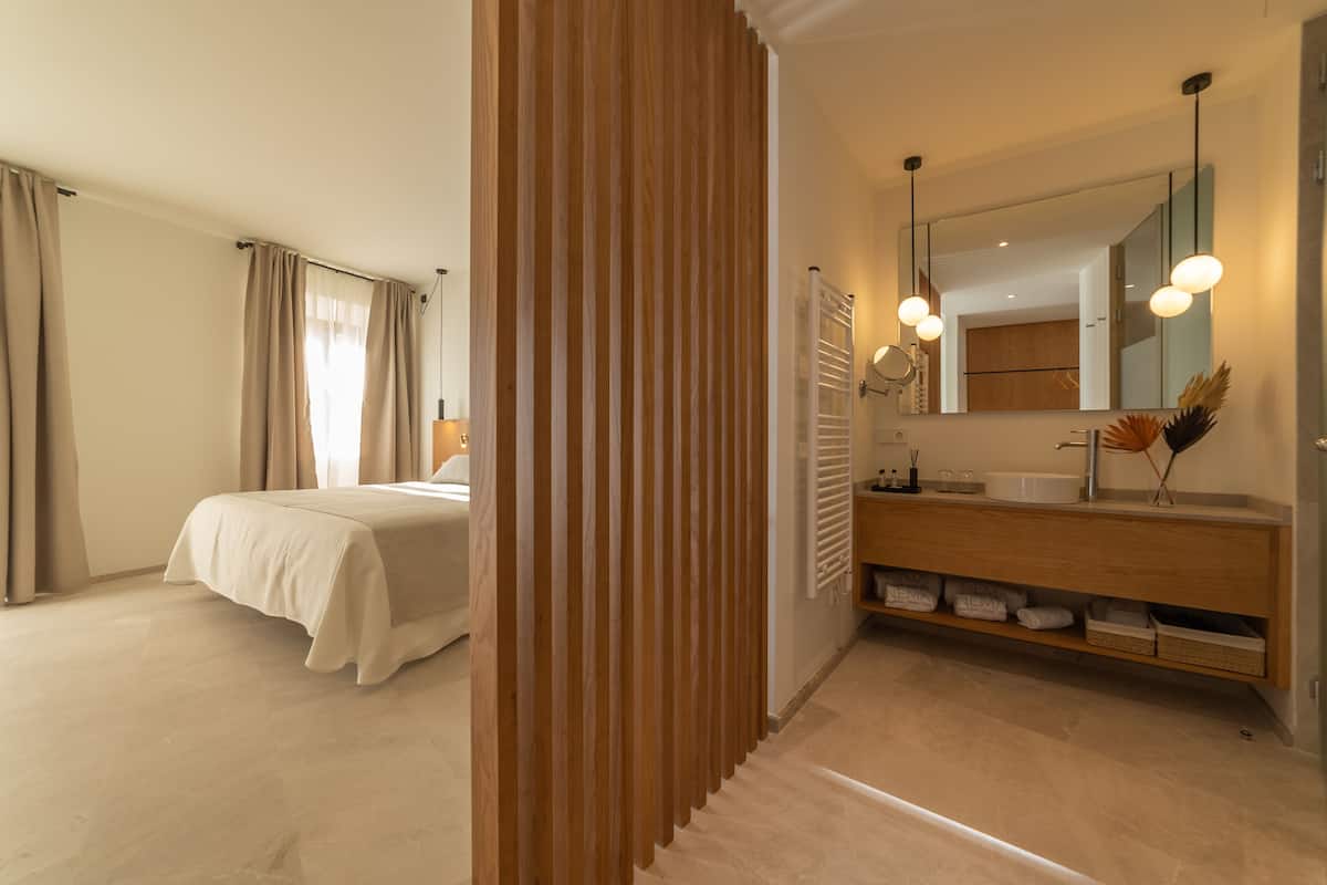 1 habitación, minibar, caja de seguridad en la habitación y escritorio