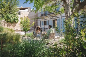 Desayuno bufé gratuito y diario