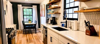 Modern Red River Gorge Vacation Home Fiber WiFi + W/D