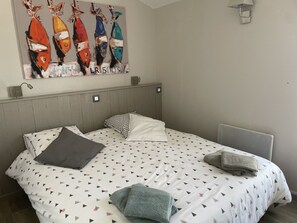 2 Schlafzimmer, Bügeleisen/Bügelbrett, Reisekinderbett, kostenloses WLAN