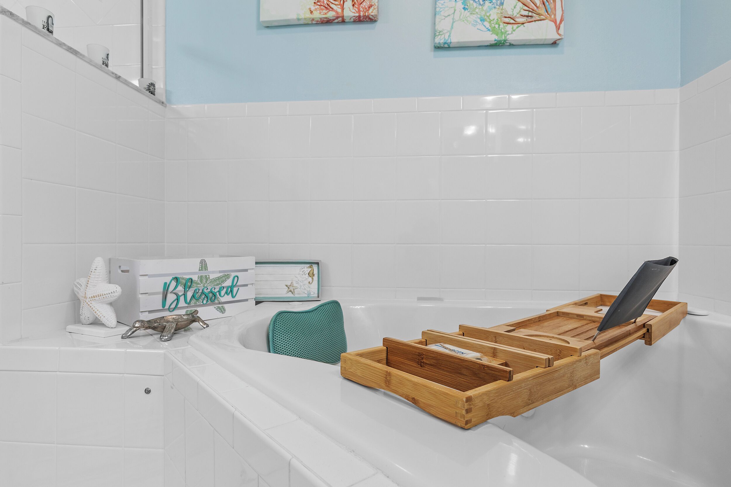 Hårføner, håndklær og toalettpapir