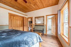 2 habitaciones, tabla de planchar con plancha, wifi y ropa de cama