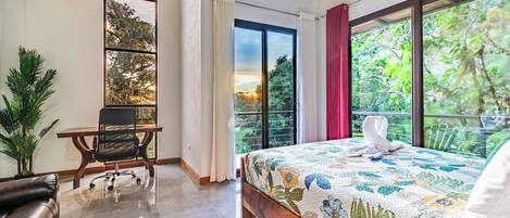 2 quartos, ferros/tábuas de passar roupa, Wi-Fi, roupa de cama
