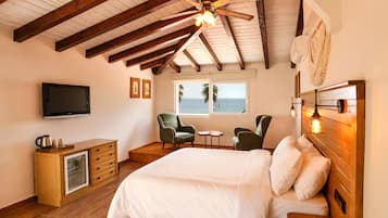 Luxury Room | In-room safe, free WiFi, bed sheets
