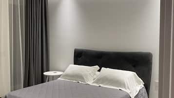 1 bedroom, desk, free WiFi, bed sheets