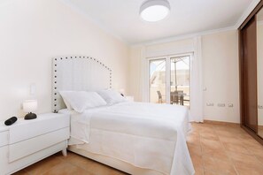 3 Schlafzimmer, Bügeleisen/Bügelbrett, WLAN, Bettwäsche