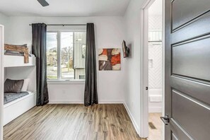 8 bedrooms, iron/ironing board, WiFi, bed sheets
