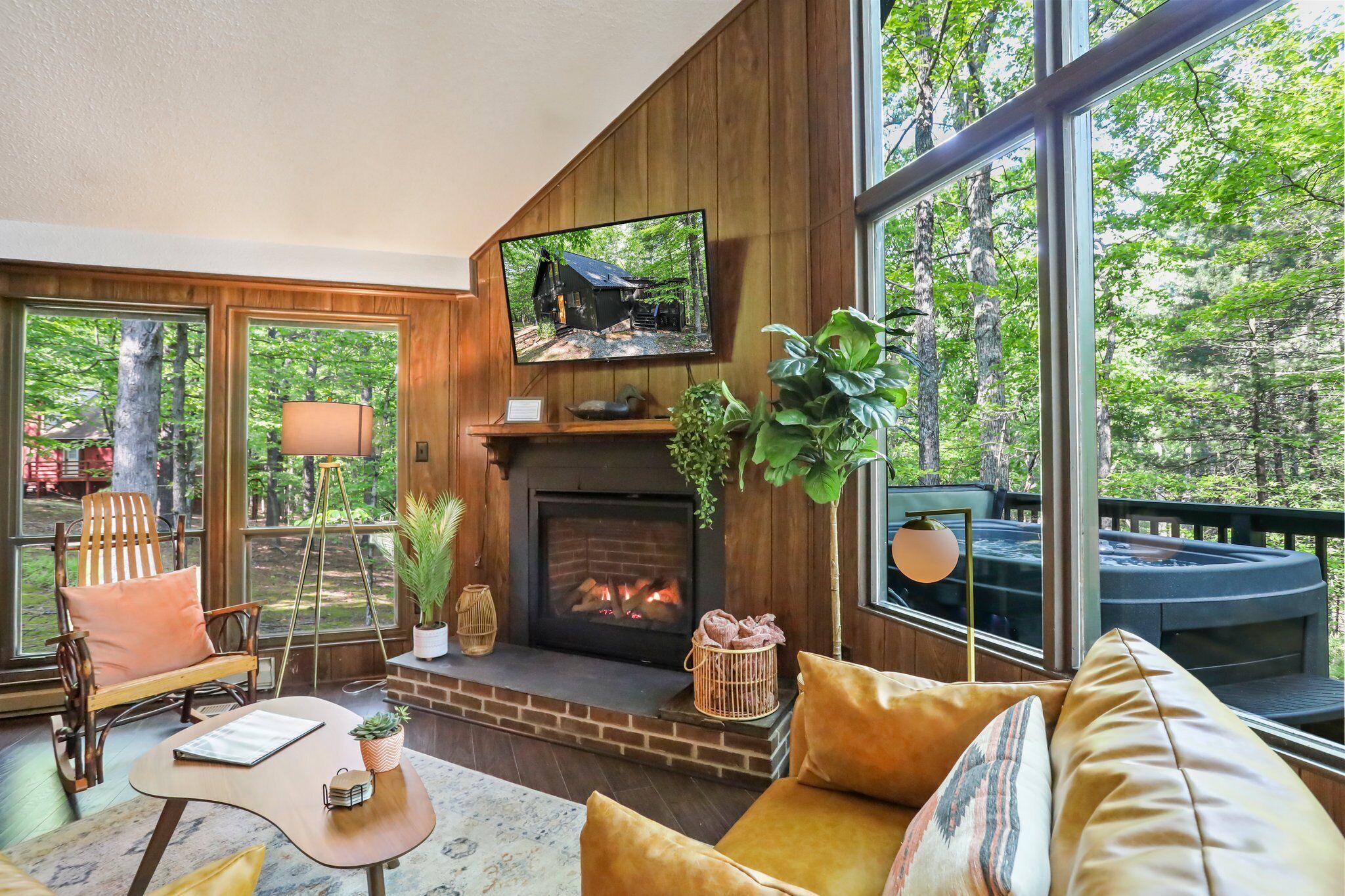 Smart TV, fireplace