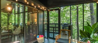 MID-CENTURY MODERN A-FRAME - HOT TUB/FIREPIT IN WOODS