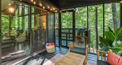 MID-CENTURY MODERN A-FRAME - HOT TUB/FIREPIT IN WOODS