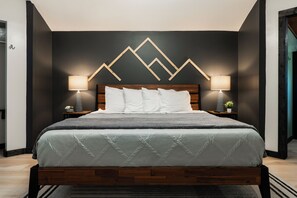 2 bedrooms, desk, iron/ironing board, travel crib