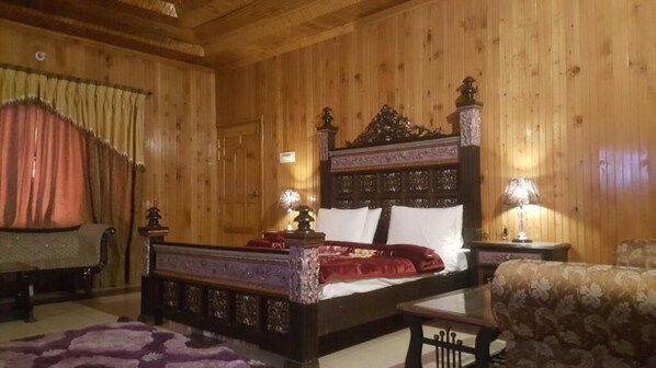 Deluxe Double Room | Free WiFi, bed sheets - Hotel Deep Forest (Balakot)
